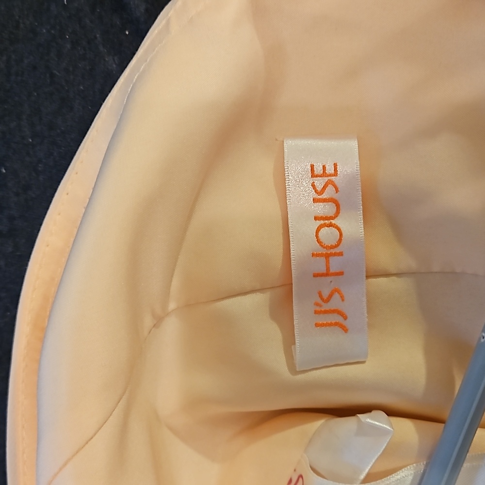 Jj House Bridesmaid Dress. - Picture 3 of 4